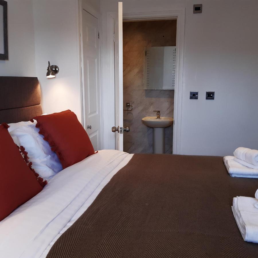 The Merrydale Pensión 3*